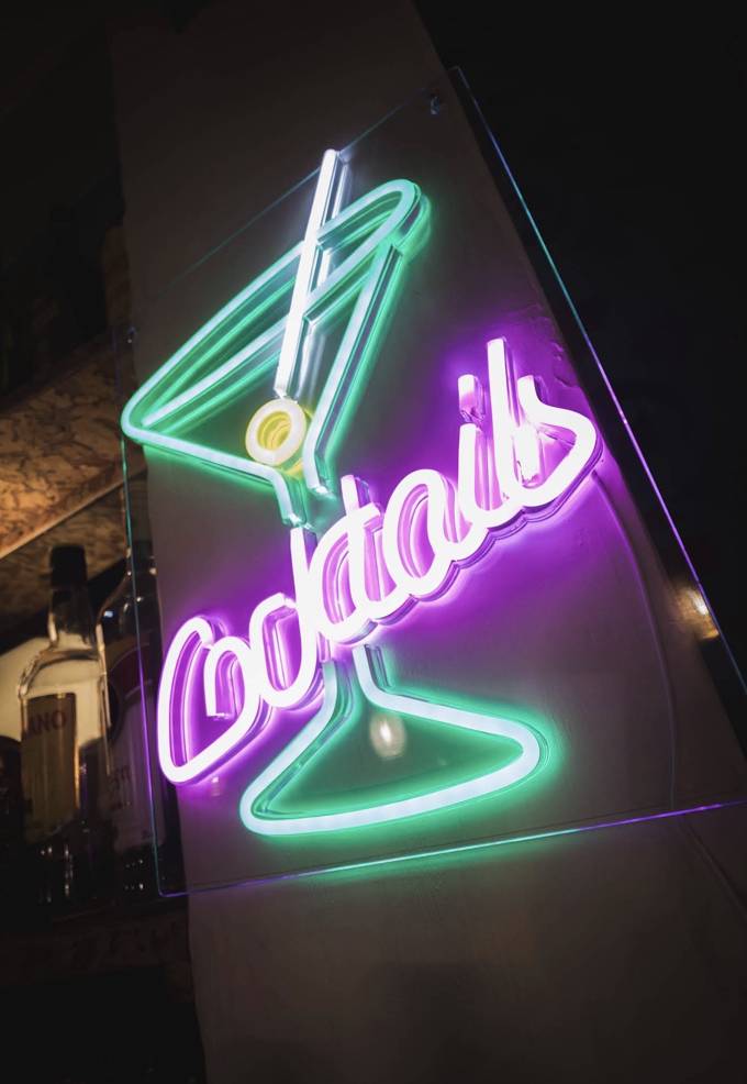 Neón Cocktails